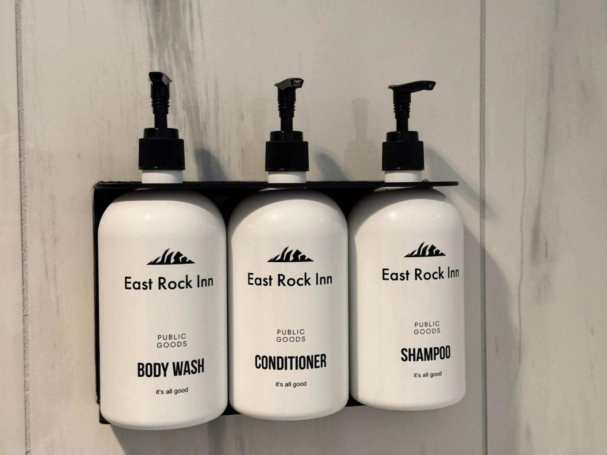East Rock Inn Грейт Барингтън Екстериор снимка