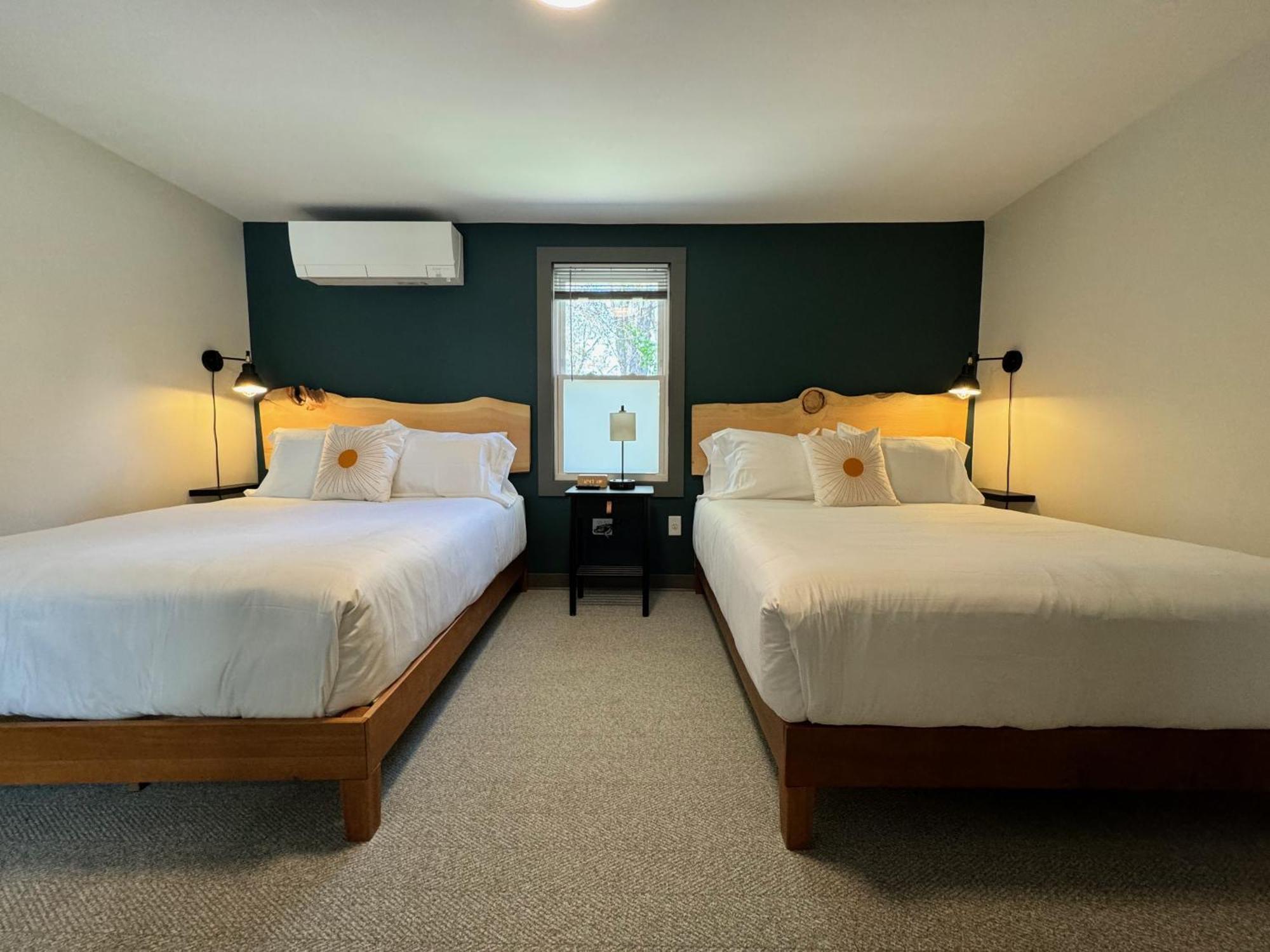 East Rock Inn Грейт Барингтън Екстериор снимка